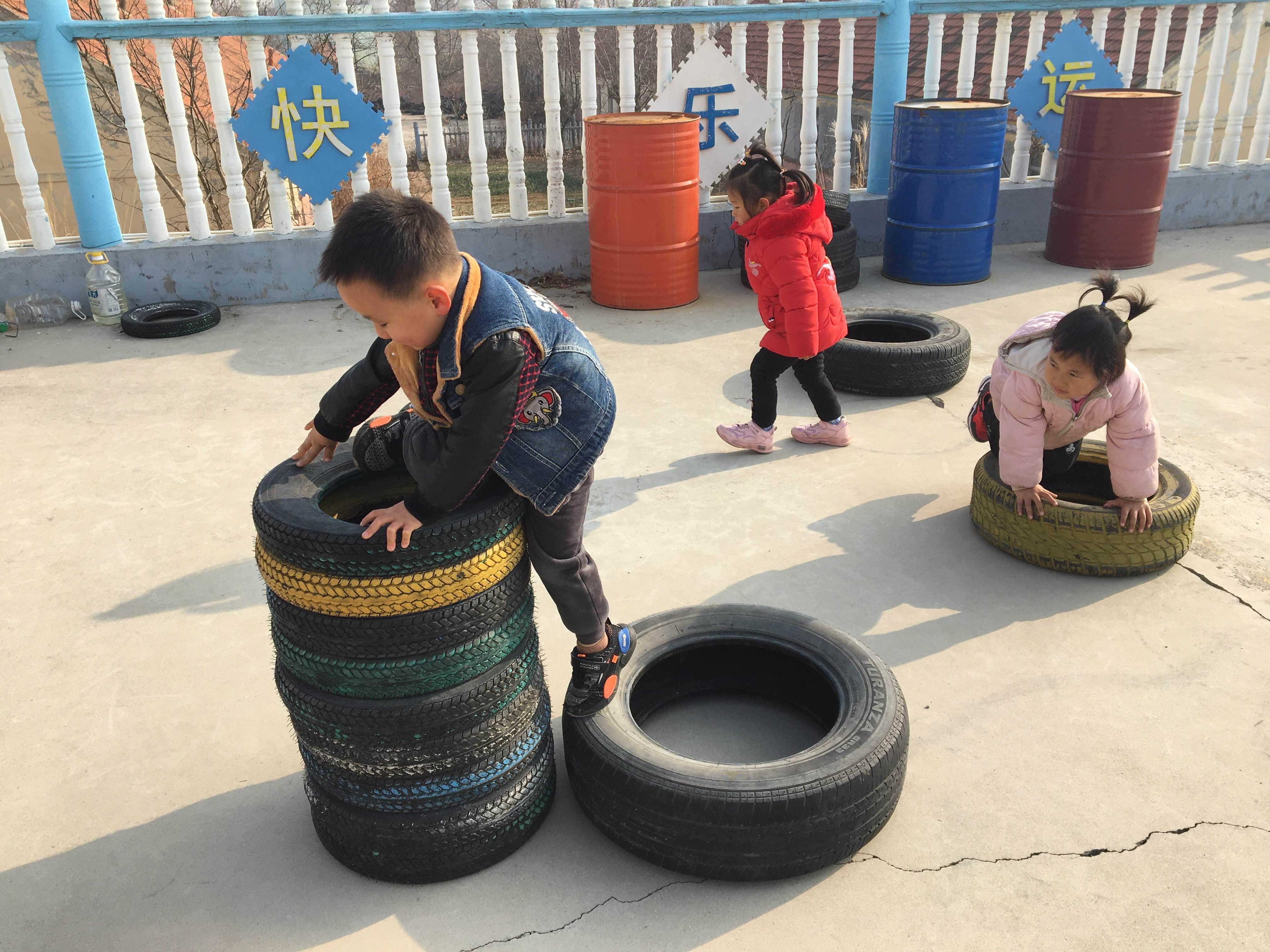 幼儿园滚轮胎游戏教案 幼儿园滚轮胎游戏教案大班