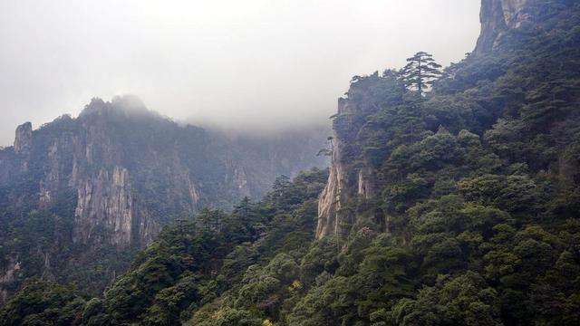 黄山下雨还有必要去吗 黄山下雨还有必要去吗今天