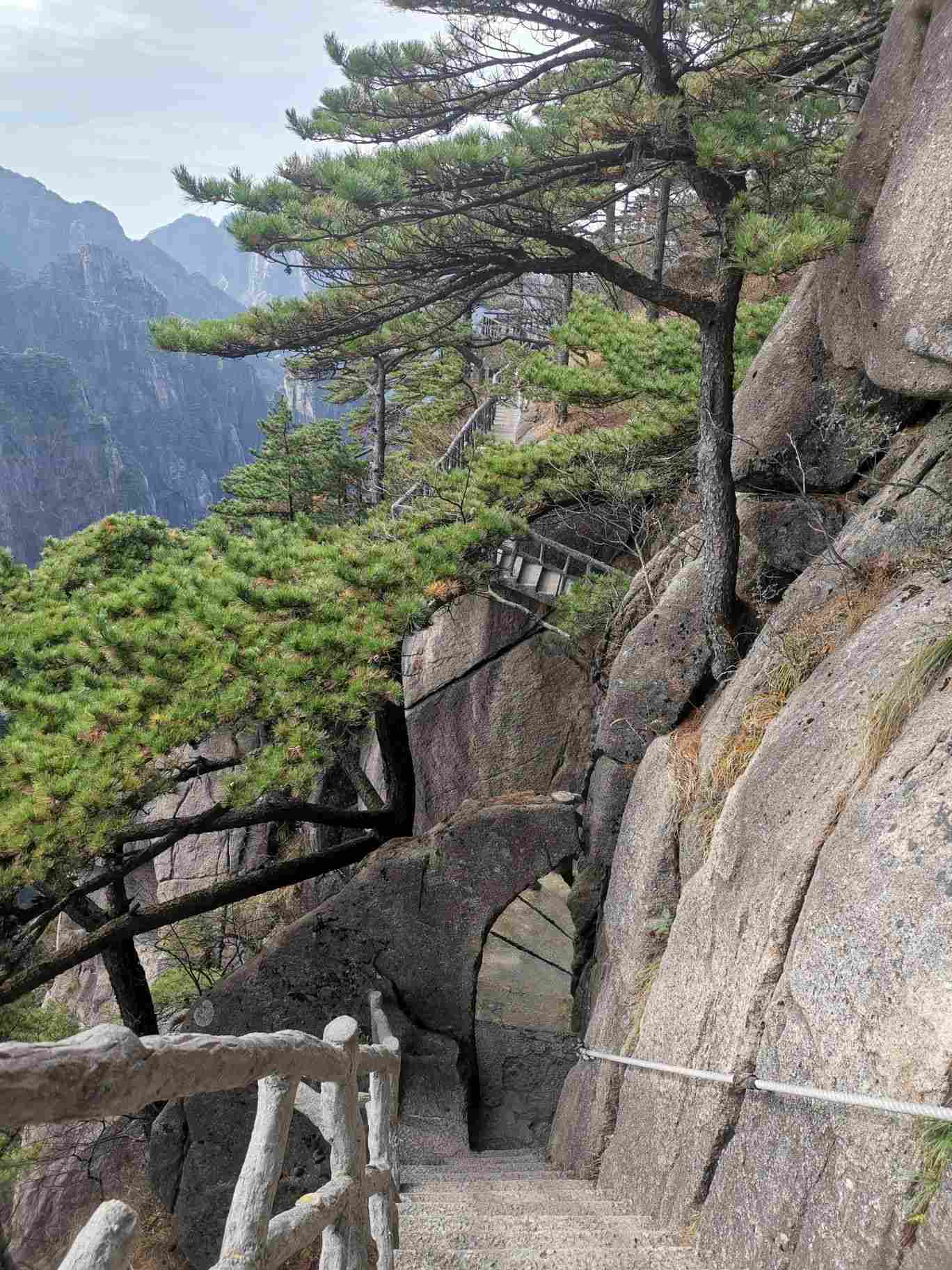 爬黄山要多久到山顶 黄山从山底到山顶要多久