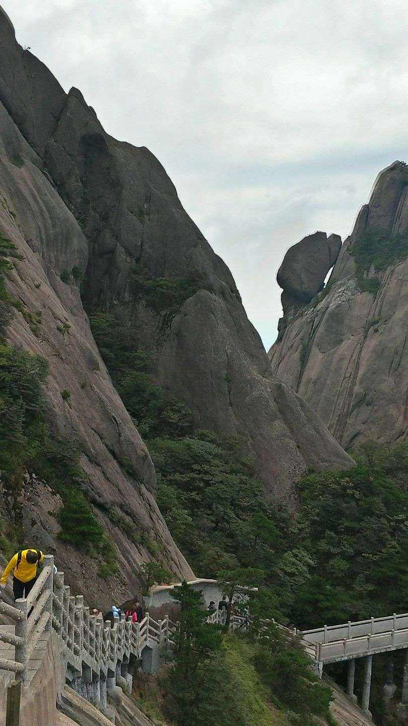 黄山仙女弹琴的故事 黄山的仙女弹琴是什么样子的